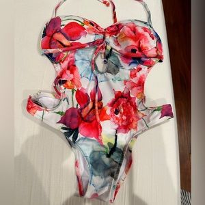 Venus brand multicolor Monokini/Swimsuit. Only used once. Size 2.